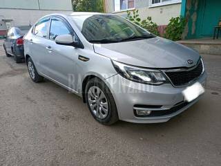  Kia Rio  